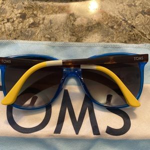 Tom’s Sunglasses 🕶